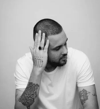 NMN,Resveratrol,Anti-aging supplements,Longevity products,Health supplements,Anti-aging benefits,Cellular health,Aging prevention,DNA